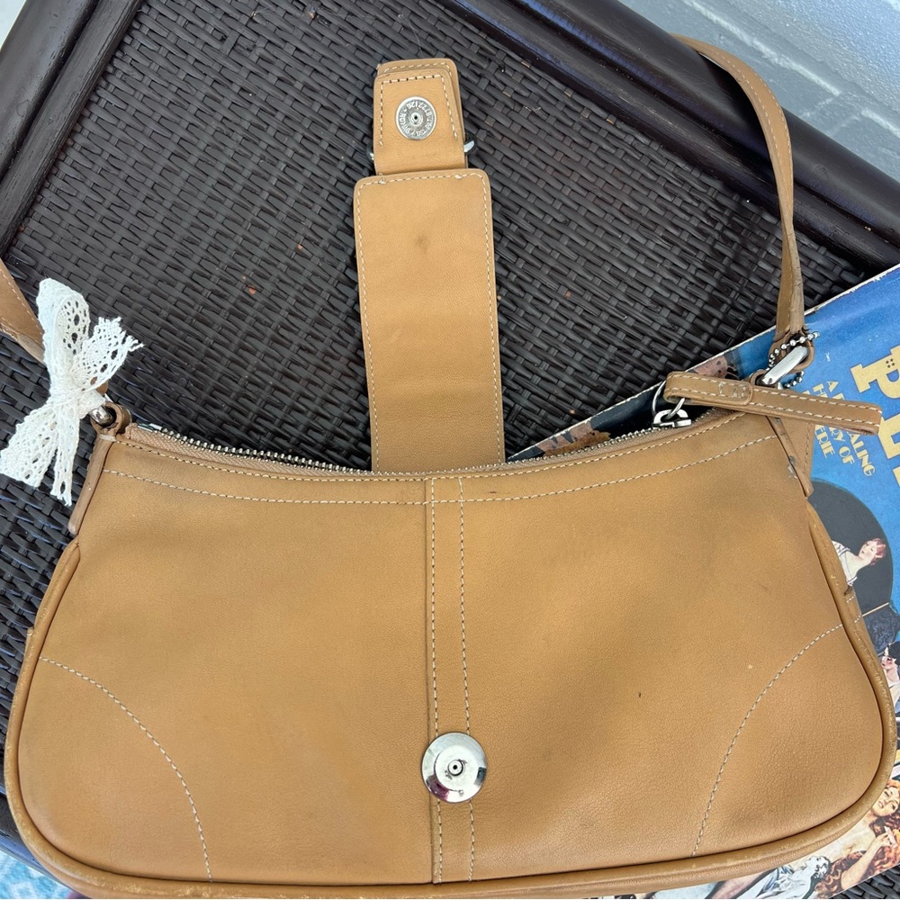 Y2K Coach Hampton Demi Buckle Crossbody Bag ๐ค - Picture 9 of 13